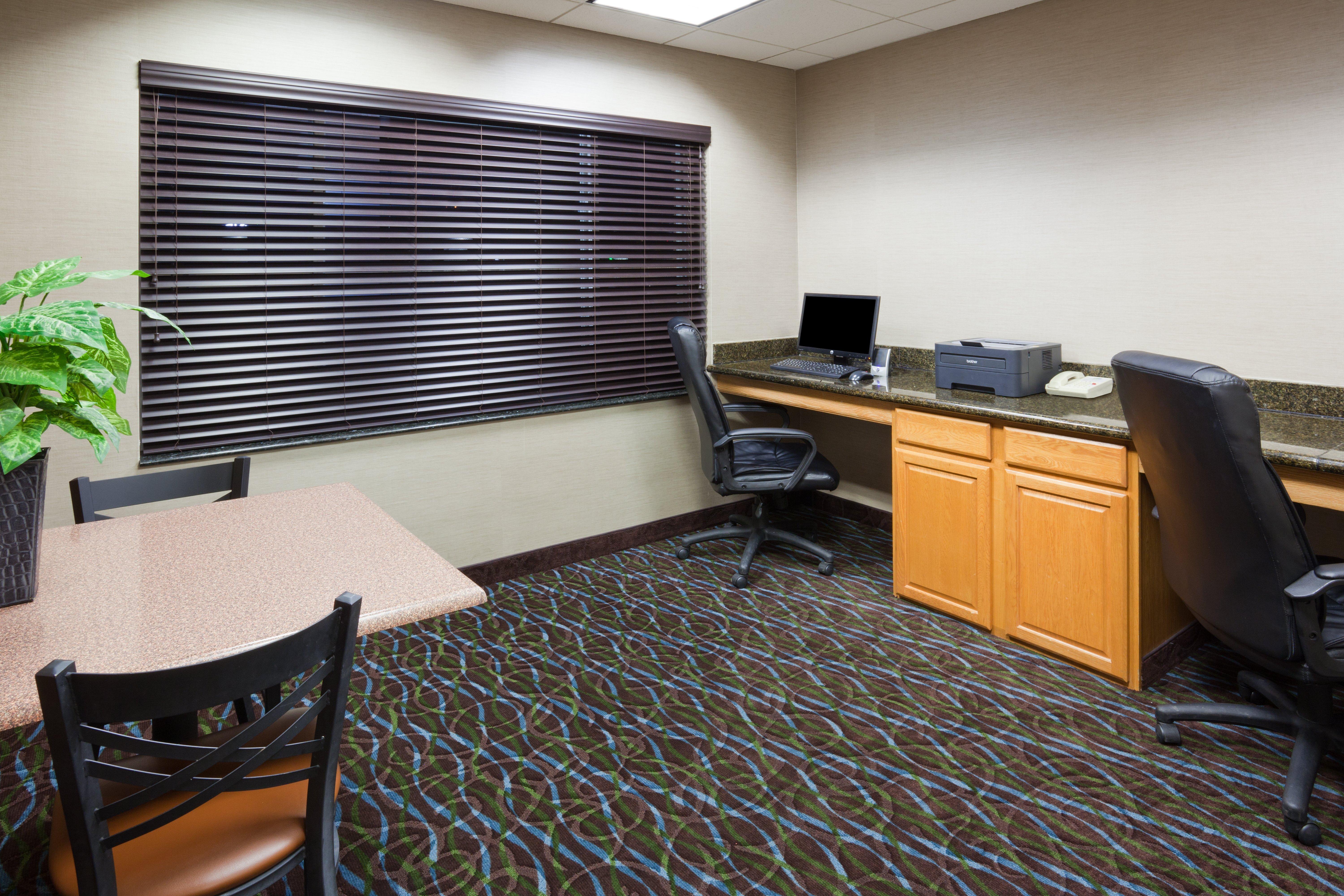 Holiday Inn Express&Suites Aberdeen, an IHG Hotel Buitenkant foto