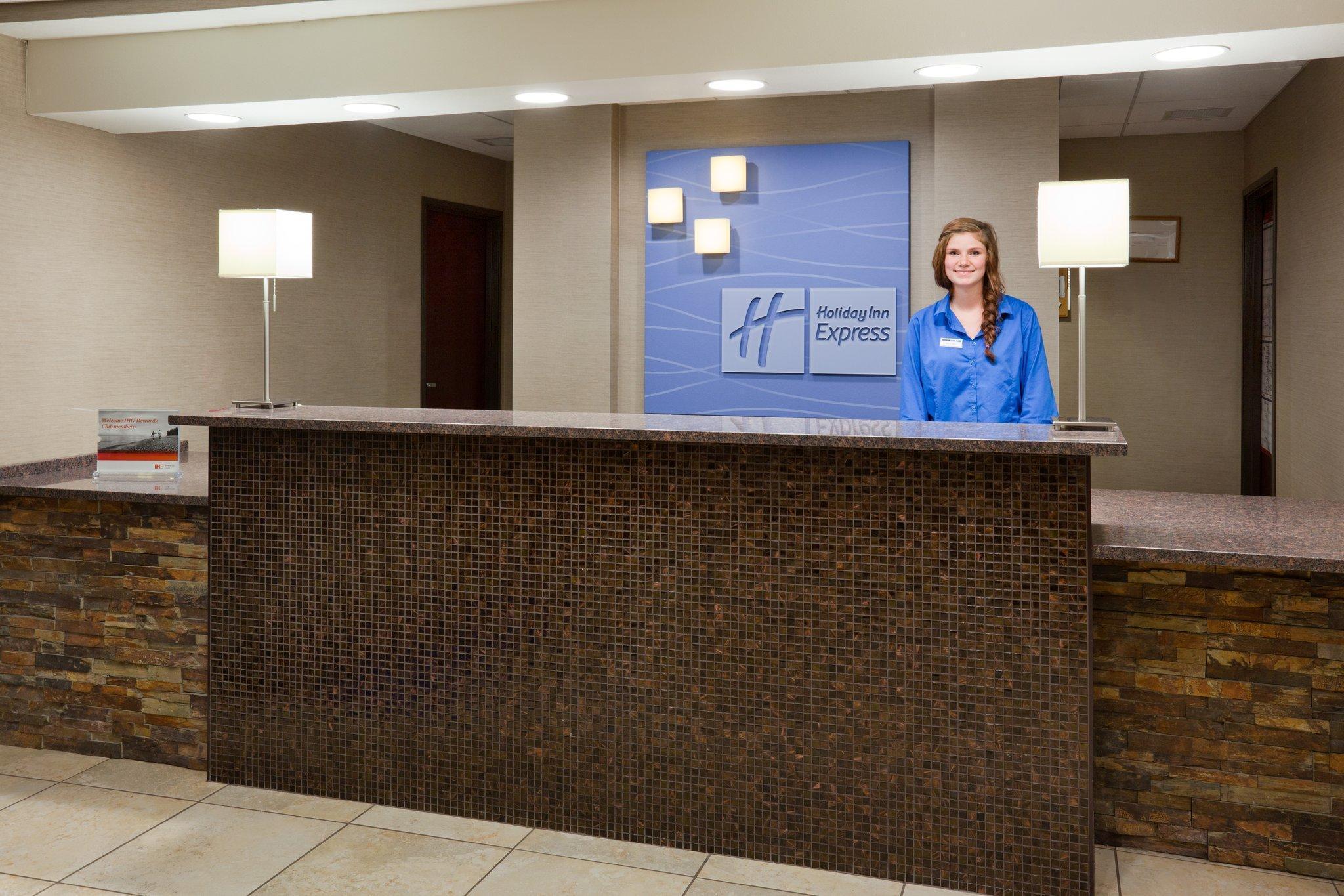 Holiday Inn Express&Suites Aberdeen, an IHG Hotel Buitenkant foto